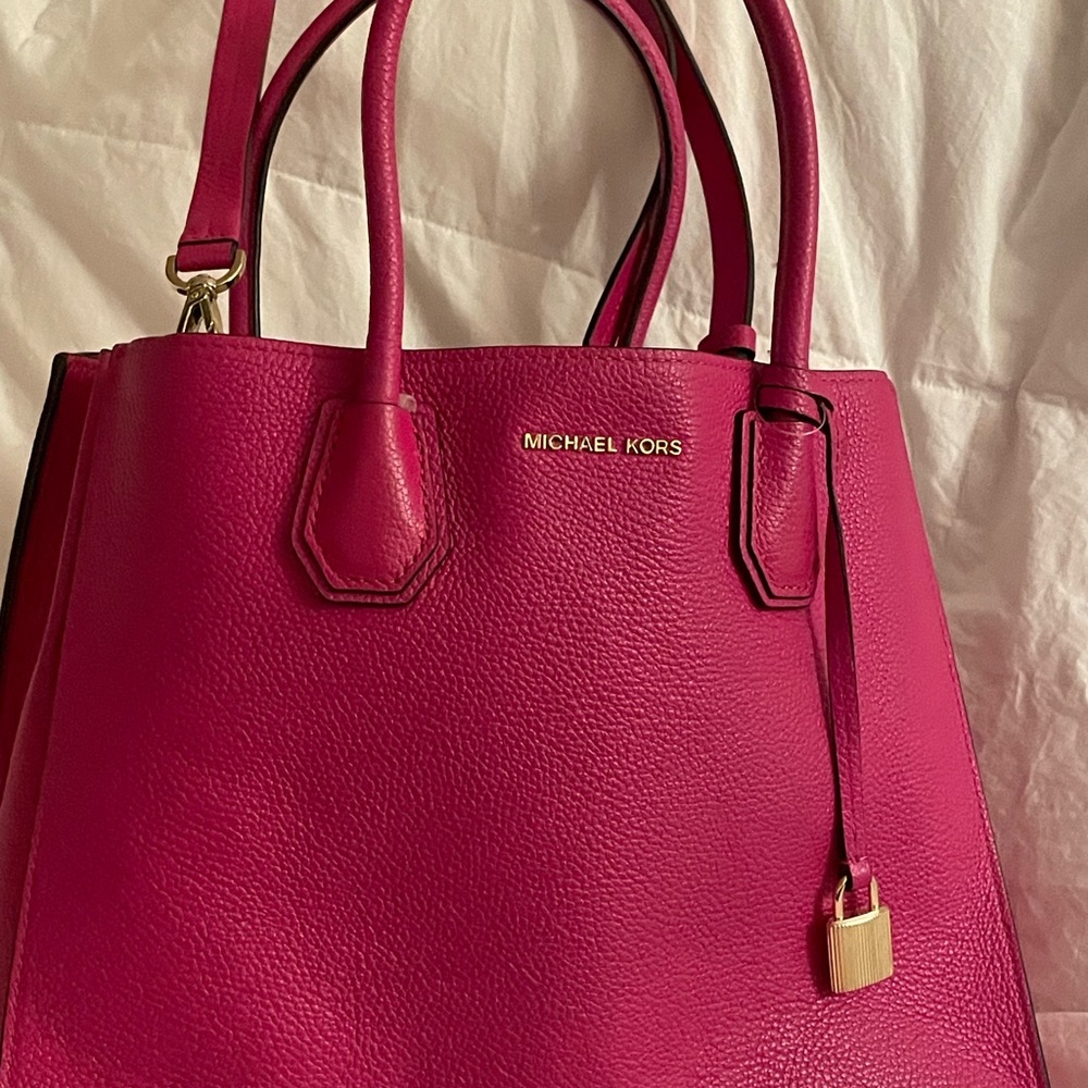 Michael Kors Fuschia